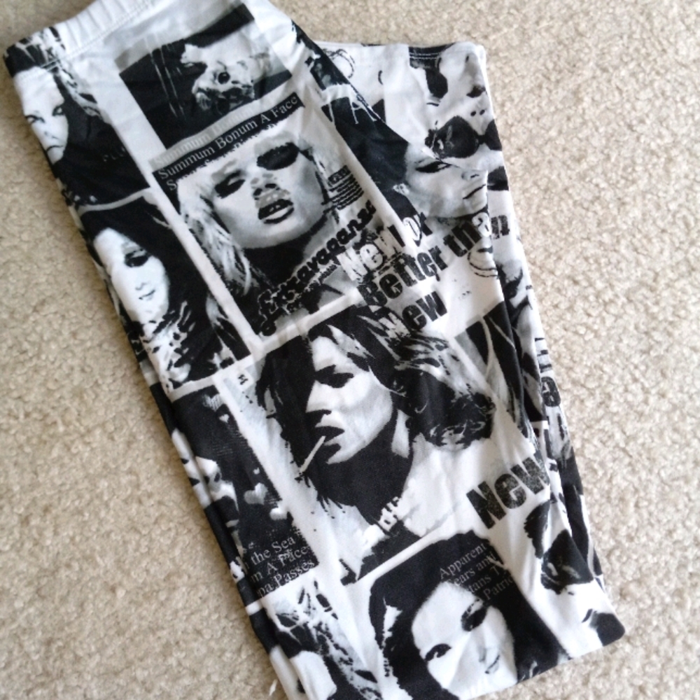 Milky Way Pop Culture Leggings